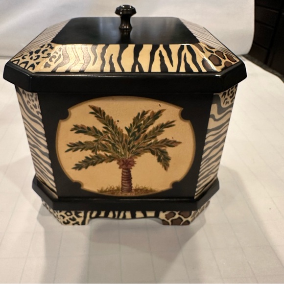 Black Cheetah Leopard Giraffe African
Print Jewelry Watch Trinket Box - Picture 2 of 10
